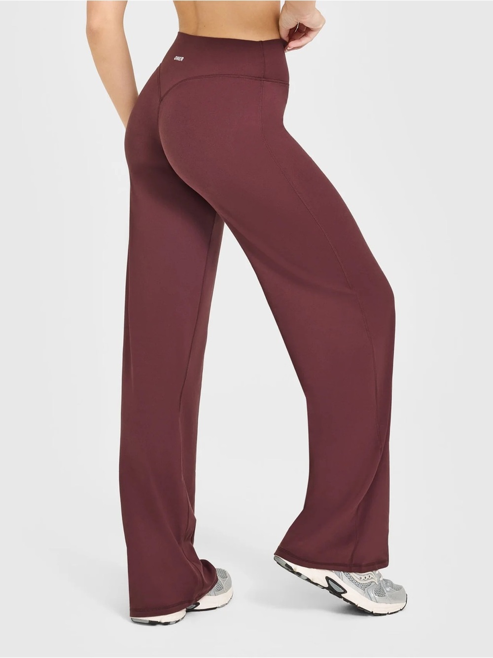 Oner Active Soft Motion Straight Leg Pants With White Logo in Velvet Mocha - M